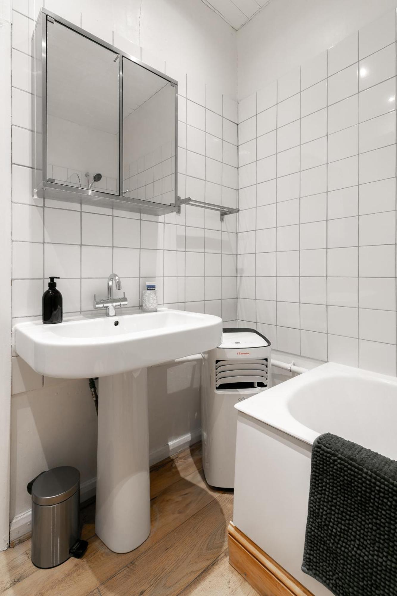 Ferienwohnung Artistic Pied-A-Terre, Steps From The Tube, Moments From London'S Heart Exterior foto