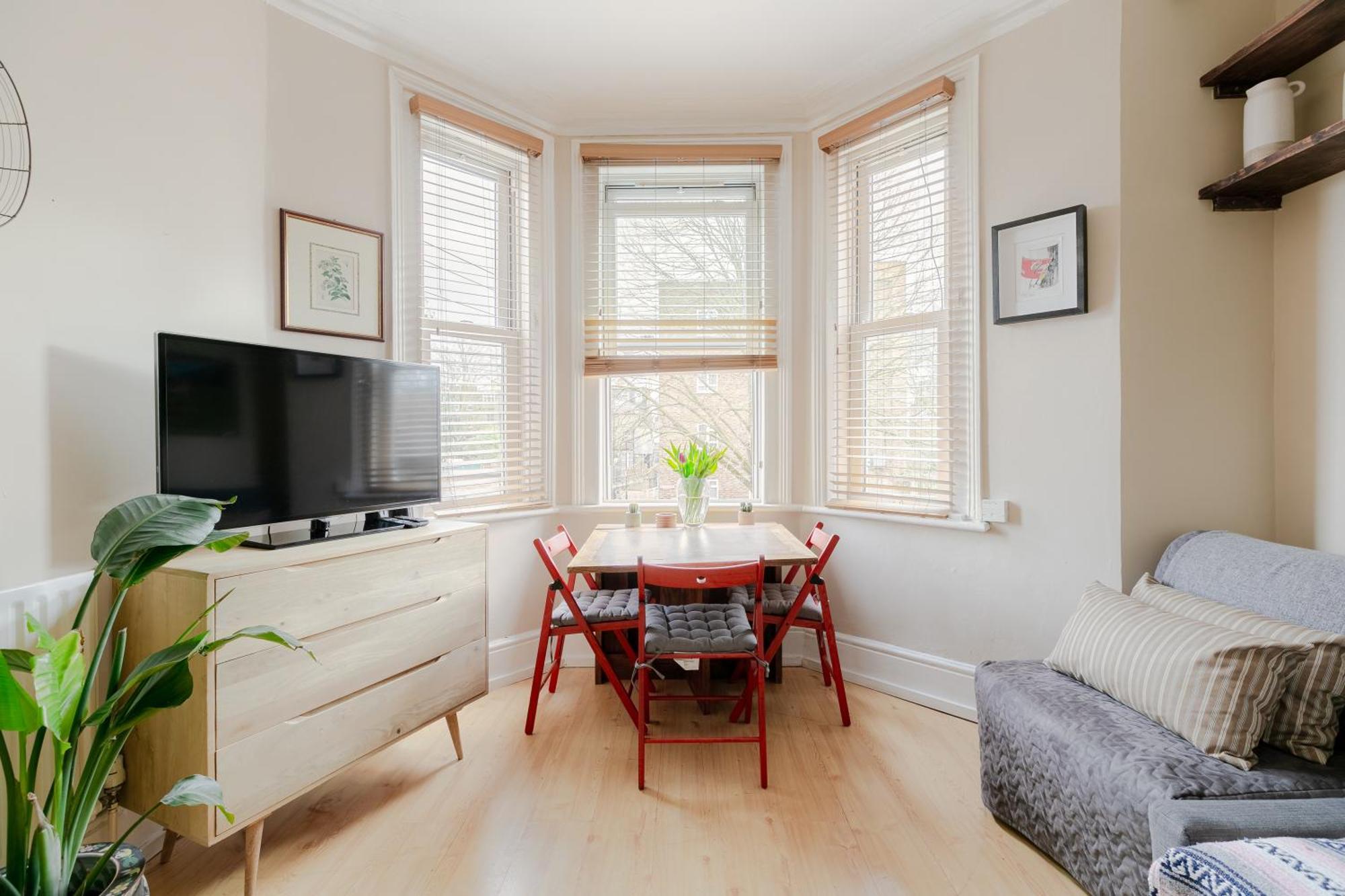 Ferienwohnung Artistic Pied-A-Terre, Steps From The Tube, Moments From London'S Heart Exterior foto