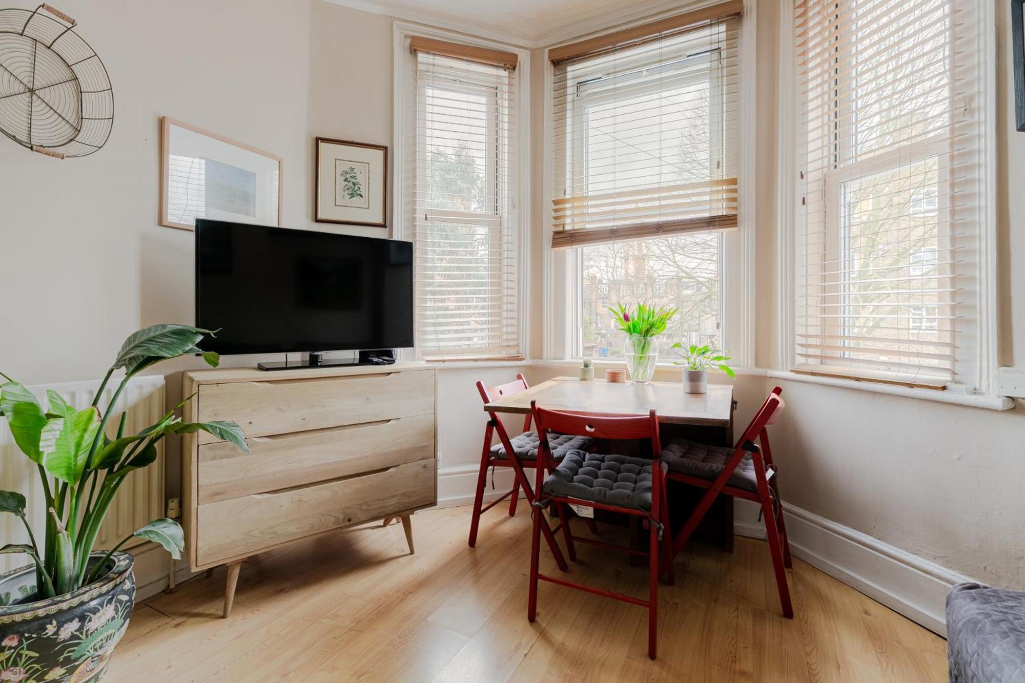 Ferienwohnung Artistic Pied-A-Terre, Steps From The Tube, Moments From London'S Heart Exterior foto